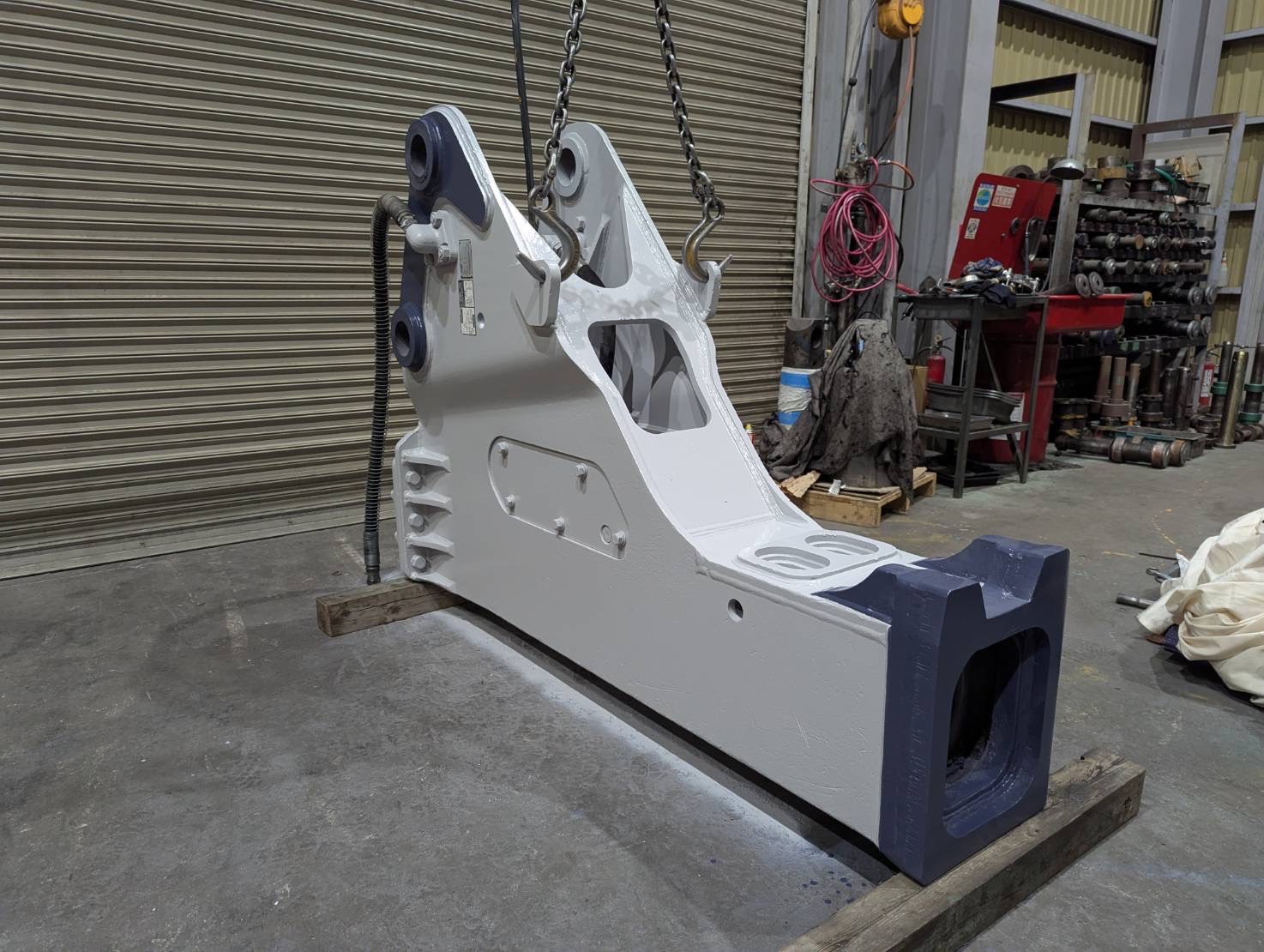 【中古品】油圧ブレーカー　Fxj225