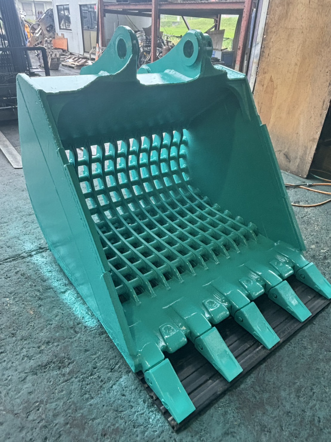 【中古品】スケルトンバケット　SK350/400用